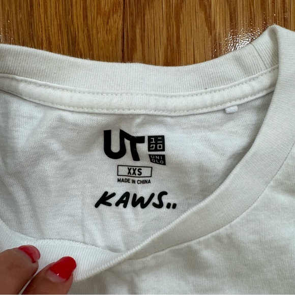 KAWS x Uniqlo Pink BFF Tee - Picture 2 of 3
